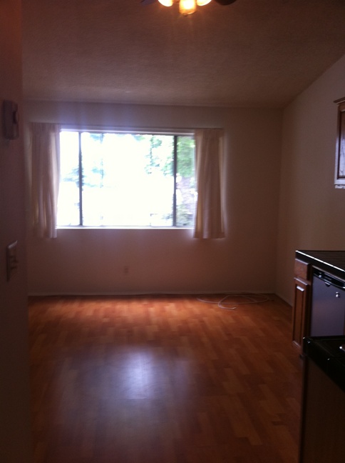 4244 E. 5th St. - 7